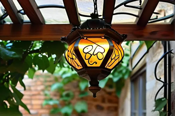 歐式庭院鐵藝吊燈實景效果圖