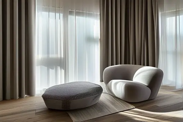 現代家居客廳搭配灰色絨布窗簾效果圖